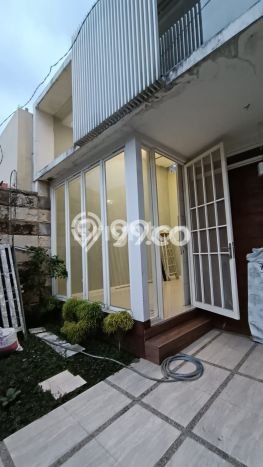 Dijual Rumah Eksklusif 2 KT di Sulfat, Malang Dijual Rumah Eksklusif 2 KT di Sulfat, Malang