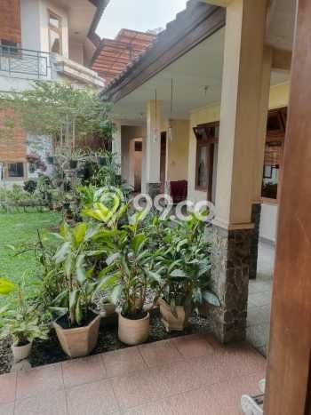 Rumah Minimalis 5 Kamar Siap Huni di Klojen, Dekat Pusat Perbelanjaan, Malang Rumah Minimalis 5 Kamar Siap Huni di Klojen, Dekat Pusat Perbelanjaan, Malang