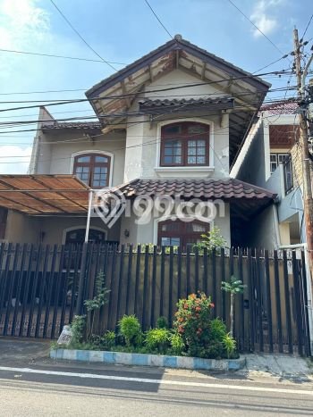 For Sale Hunian Rumah Terawat 4 KT di Pulau-pulau, Malang For Sale Hunian Rumah Terawat 4 KT di Pulau-pulau, Malang