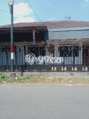 For Sale! Luxury House LT 484m2 Desain Modern di Bandungrejosari For Sale! Luxury House LT 484m2 Desain Modern di Bandungrejosari