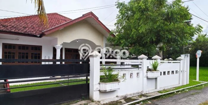 Jarang Ada! Rumah Kontrakan 4 Kamar Bagus Siap Huni Buah-buahan Jarang Ada! Rumah Kontrakan 4 Kamar Bagus Siap Huni Buah-buahan