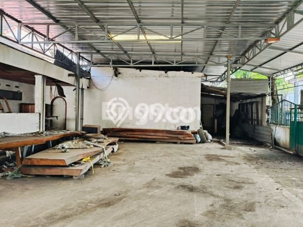 Gudang Dijual di Sukun Malang dengan LB 1000m2 Gudang Dijual di Sukun Malang dengan LB 1000m2