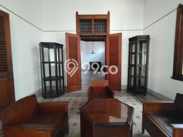 Disewakan Rumah Konsep Modern di Klojen Malang dengan 7 Kamar Disewakan Rumah Konsep Modern di Klojen Malang dengan 7 Kamar