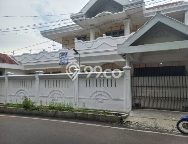 Siap Huni Hunian Elit 12 Kamar di Blimbing Dekat ke Mana Saja Siap Huni Hunian Elit 12 Kamar di Blimbing Dekat ke Mana Saja