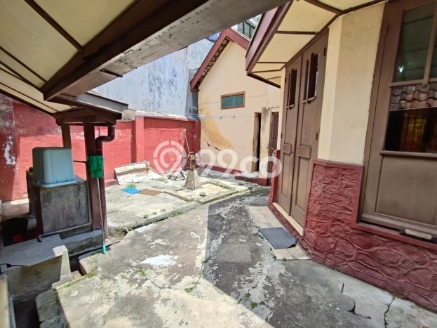Lokasi strategis! Rumah siap pakai disewakan di Klojen LB 289m2 Lokasi strategis! Rumah siap pakai disewakan di Klojen LB 289m2