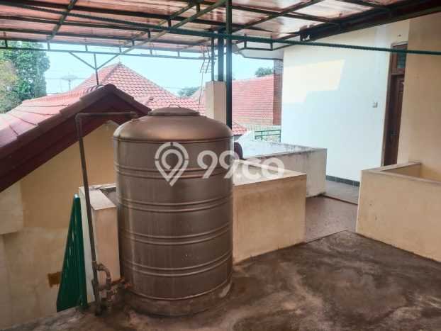Rumah Minimalis 5 Kamar Siap Huni di Klojen, Dekat Pusat Perbelanjaan, Malang Rumah Minimalis 5 Kamar Siap Huni di Klojen, Dekat Pusat Perbelanjaan, Malang