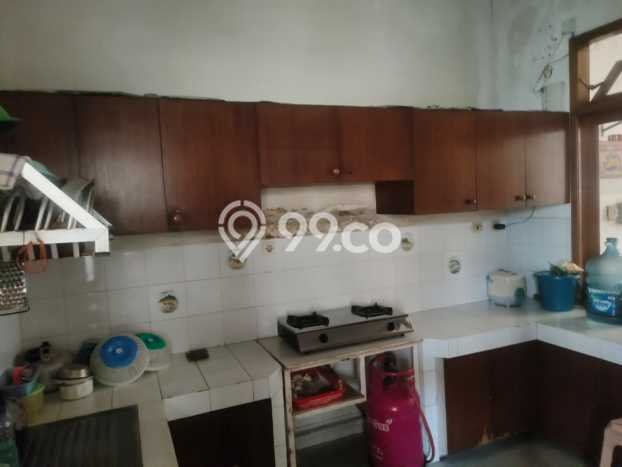 Rumah Minimalis 5 Kamar Siap Huni di Klojen, Dekat Pusat Perbelanjaan, Malang Rumah Minimalis 5 Kamar Siap Huni di Klojen, Dekat Pusat Perbelanjaan, Malang