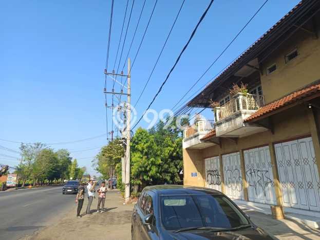 Unit Ruko Dijual di Pekalongan Timur Pekalongan Luas Tanah 400m2, Luas Bangunan 800m2 Unit Ruko Dijual di Pekalongan Timur Pekalongan Luas Tanah 400m2, Luas Bangunan 800m2