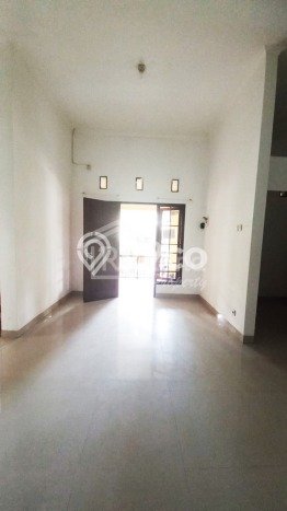 UNIT LANGKA! Rumah kawasan Pedurungan, 2 KT, Pemandangan Kota, Luas 150m² Bangunan 80m² UNIT LANGKA! Rumah kawasan Pedurungan, 2 KT, Pemandangan Kota, Luas 150m² Bangunan 80m²