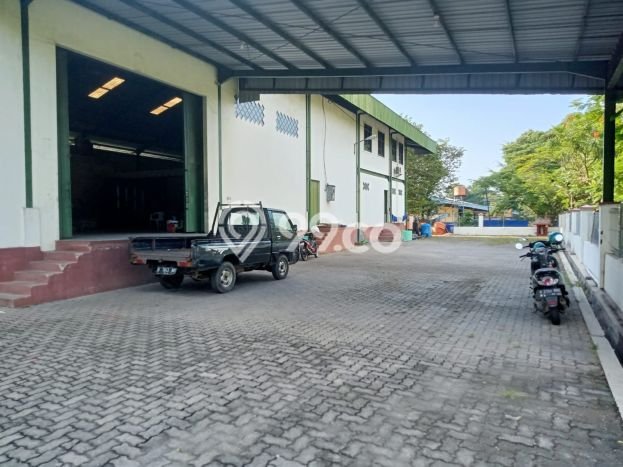 Gudang Area Komersial di Ngaliyan, Luas 1800m², Siap Operasional Gudang Area Komersial di Ngaliyan, Luas 1800m², Siap Operasional