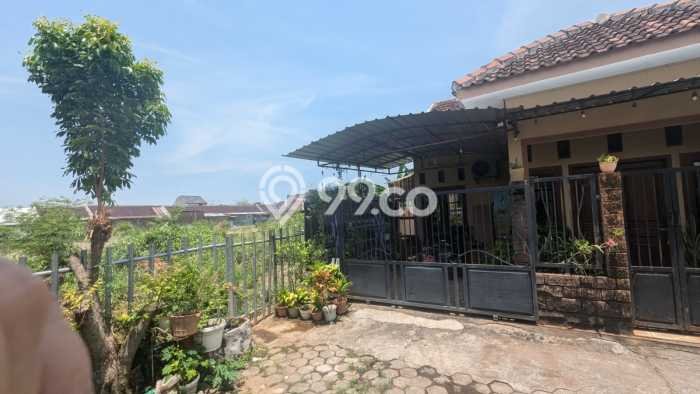 Dijual Cepat Rumah Bagus Siap Huni LB 170m2 di Semarang Barat, Semarang Dijual Cepat Rumah Bagus Siap Huni LB 170m2 di Semarang Barat, Semarang