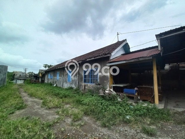 Rumah Asri 2 KT di Ungaran Timur, Semarang - Luas Tanah 1030m2m² Rumah Asri 2 KT di Ungaran Timur, Semarang - Luas Tanah 1030m2m²