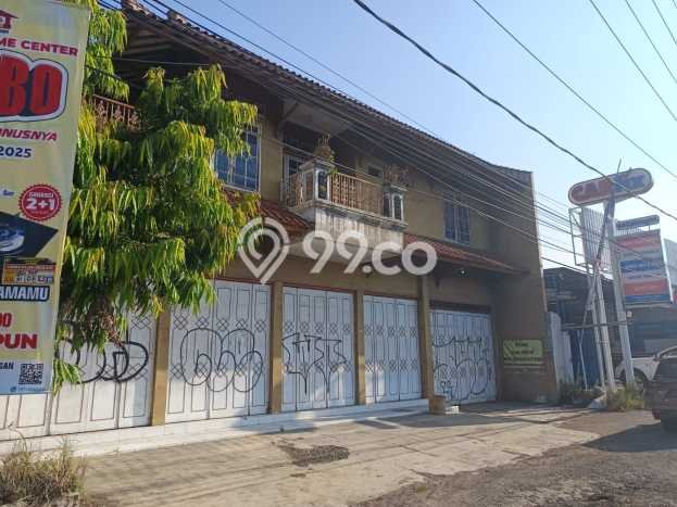Unit Ruko Dijual di Pekalongan Timur Pekalongan Luas Tanah 400m2, Luas Bangunan 800m2 Unit Ruko Dijual di Pekalongan Timur Pekalongan Luas Tanah 400m2, Luas Bangunan 800m2