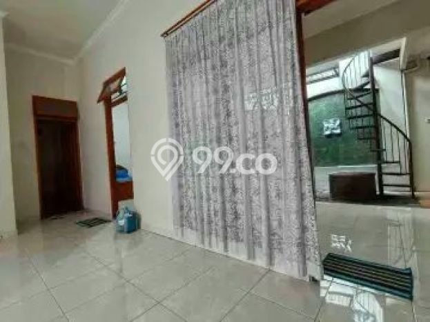 Disewakan Rumah Konsep Minimalis di Depok Sleman dengan 5 Kamar Disewakan Rumah Konsep Minimalis di Depok Sleman dengan 5 Kamar