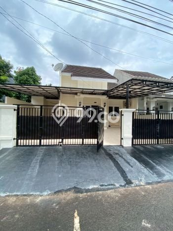 Jarang Ada! Rumah Sewa 4 Kamar Nyaman Siap Huni Citra Grand Jarang Ada! Rumah Sewa 4 Kamar Nyaman Siap Huni Citra Grand