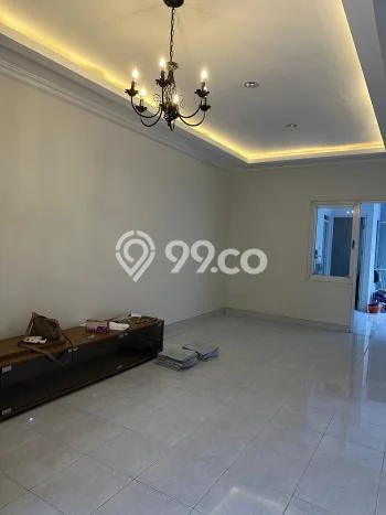 Disewakan! Rumah 2 Kamar Tidur &
2 Kamar Mandi di Kota Wisata, Jakarta Timur Disewakan! Rumah 2 Kamar Tidur &
2 Kamar Mandi di Kota Wisata, Jakarta Timur