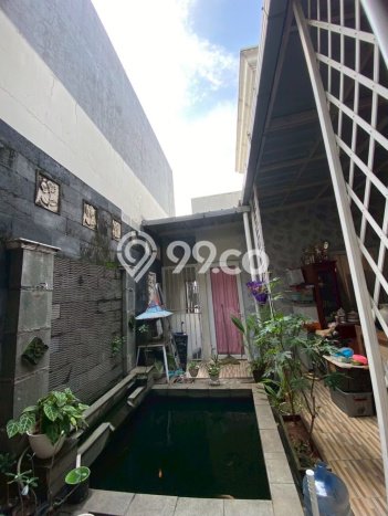 Rumah Elit Modern Tanpa Renovasi di Kota Wisata Jakarta Timur Rumah Elit Modern Tanpa Renovasi di Kota Wisata Jakarta Timur