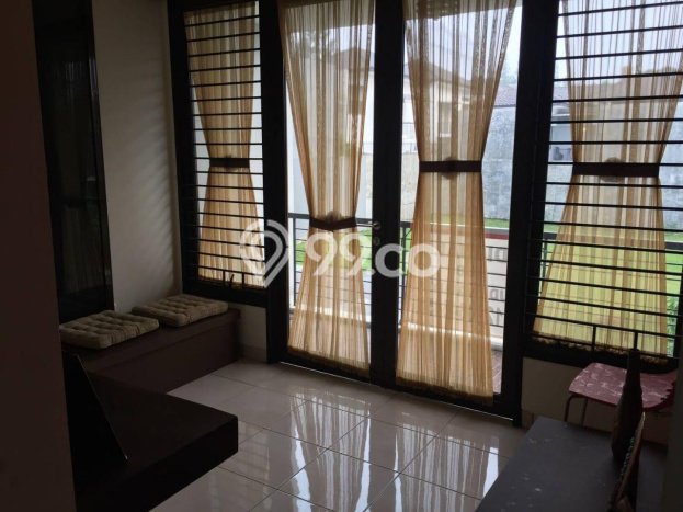 Jual Rumah Mewah Megah Dengan View Cantik di Legenda Wisata, Jakarta Timur Jual Rumah Mewah Megah Dengan View Cantik di Legenda Wisata, Jakarta Timur