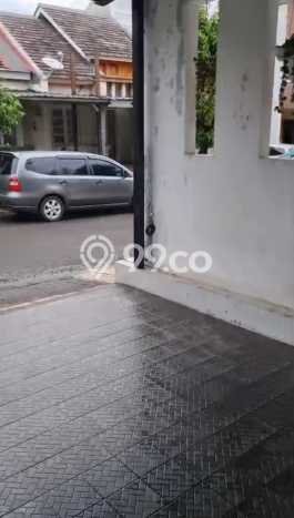 Disewakan Rumah Murah di Kota Wisata Jakarta Timur Punya 3 Kamar Tidur Disewakan Rumah Murah di Kota Wisata Jakarta Timur Punya 3 Kamar Tidur