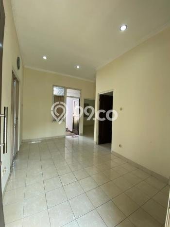 Disewakan! Rumah 2 Kamar Tidur &
1 Kamar Mandi di Cibubur, Bekasi Disewakan! Rumah 2 Kamar Tidur &
1 Kamar Mandi di Cibubur, Bekasi