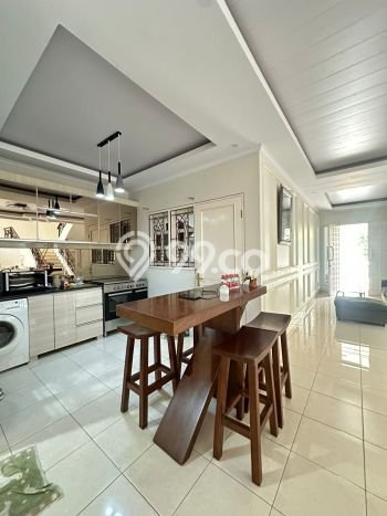 Dijual Rumah Mewah Megah Dengan View Cantik di Kota Wisata, Jakarta Timur Dijual Rumah Mewah Megah Dengan View Cantik di Kota Wisata, Jakarta Timur