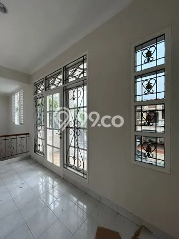 Rumah sewa siap huni 4 KT di Legenda Wisata, Jakarta Timur Rumah sewa siap huni 4 KT di Legenda Wisata, Jakarta Timur
