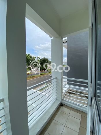 Jual Rumah Mewah Megah Dengan View Eksklusif di Kota Wisata, Jakarta Timur Jual Rumah Mewah Megah Dengan View Eksklusif di Kota Wisata, Jakarta Timur