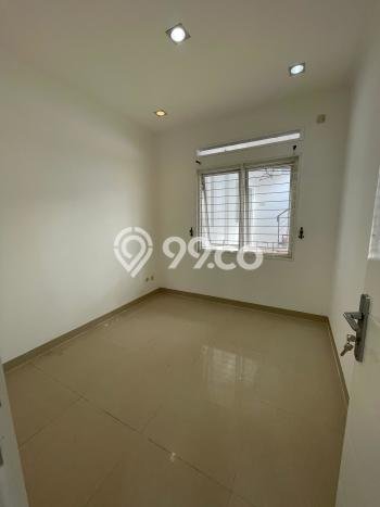 Rumah Luas Asri 5 KT Siap Pakai di Kota Wisata Jakarta Timur Rumah Luas Asri 5 KT Siap Pakai di Kota Wisata Jakarta Timur