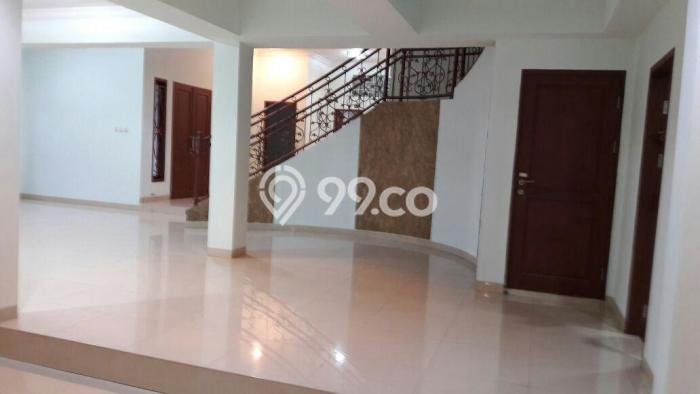 Rumah Luxury Modern Tanpa Renovasi di Citra Grand Jakarta Timur Rumah Luxury Modern Tanpa Renovasi di Citra Grand Jakarta Timur