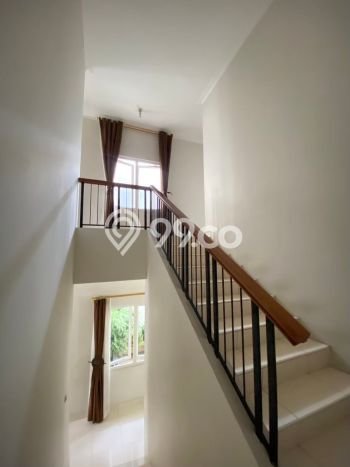 Rumah Elit LB 290m2 Siap Huni Desain Elegan di Kota Wisata, Bogor Rumah Elit LB 290m2 Siap Huni Desain Elegan di Kota Wisata, Bogor
