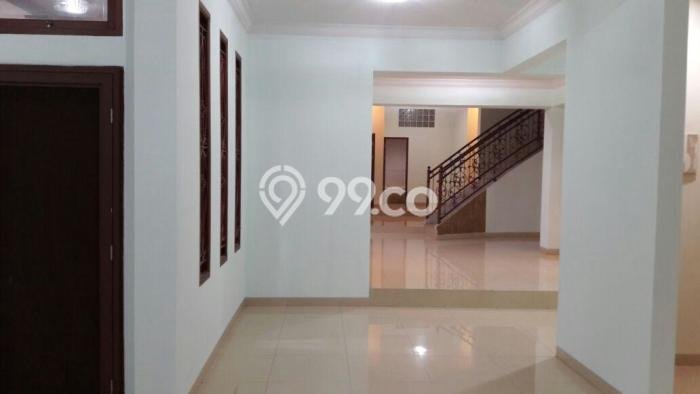 Rumah Luxury Modern Tanpa Renovasi di Citra Grand Jakarta Timur Rumah Luxury Modern Tanpa Renovasi di Citra Grand Jakarta Timur