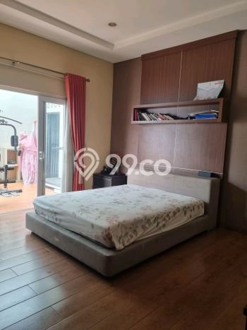 Jual Rumah Luas Megah Dengan View Eksklusif di Kota Wisata, Jakarta Timur Jual Rumah Luas Megah Dengan View Eksklusif di Kota Wisata, Jakarta Timur
