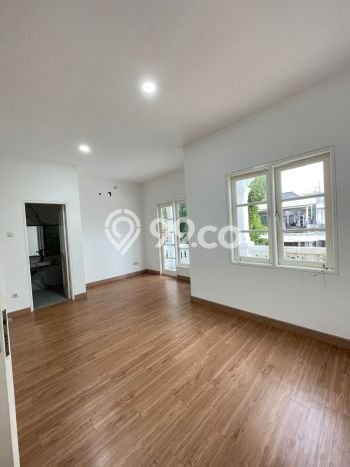 Dijual Rumah Luas Megah Dengan View Cantik di Kota Wisata, Bogor Dijual Rumah Luas Megah Dengan View Cantik di Kota Wisata, Bogor