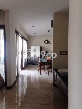 Rumah Luxury Modern Siap Huni di Raffles Hills Jakarta Timur Rumah Luxury Modern Siap Huni di Raffles Hills Jakarta Timur