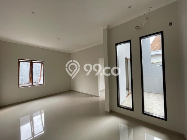 Dijual Rumah Luas Megah Dengan View Cantik di Kota Wisata, Jakarta Timur Dijual Rumah Luas Megah Dengan View Cantik di Kota Wisata, Jakarta Timur