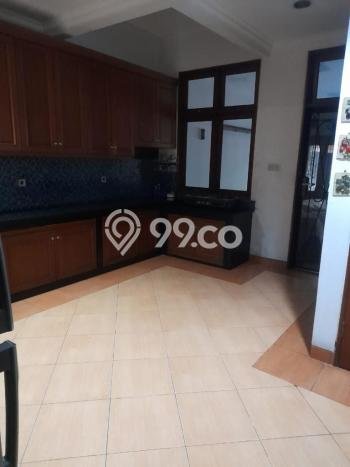 Rumah Mewah LB 600m2 Siap Huni Desain Elegan di Raffles Hills, Jakarta Timur Rumah Mewah LB 600m2 Siap Huni Desain Elegan di Raffles Hills, Jakarta Timur