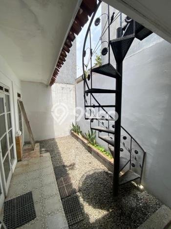 Disewakan Rumah Harga Terjangkau di Kota Wisata Jakarta Timur dengan 3 Kamar Tidur Disewakan Rumah Harga Terjangkau di Kota Wisata Jakarta Timur dengan 3 Kamar Tidur