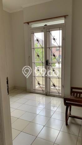 Disewakan Rumah Harga Terjangkau di Kota Wisata Jakarta Timur dengan 3 Kamar Tidur Disewakan Rumah Harga Terjangkau di Kota Wisata Jakarta Timur dengan 3 Kamar Tidur