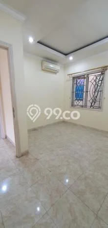 Rumah Modern 3 KT di Raffles Hills Jakarta Timur Semi Furnished Rumah Modern 3 KT di Raffles Hills Jakarta Timur Semi Furnished