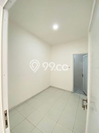 Disewakan! Rumah 3 Kamar Tidur &
2 Kamar Mandi di Kota Wisata, Jakarta Timur Disewakan! Rumah 3 Kamar Tidur &
2 Kamar Mandi di Kota Wisata, Jakarta Timur