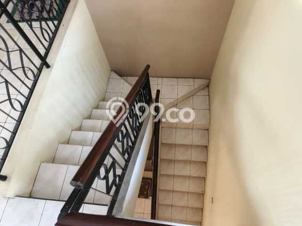 Dijual Hunian Rumah Terawat 3 KT di Legenda Wisata, Jakarta Timur Dijual Hunian Rumah Terawat 3 KT di Legenda Wisata, Jakarta Timur