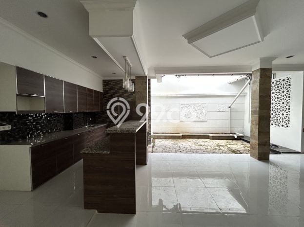 For Sale Hunian Rumah Nyaman 4 Kamar di Legenda Wisata, Jakarta Timur For Sale Hunian Rumah Nyaman 4 Kamar di Legenda Wisata, Jakarta Timur