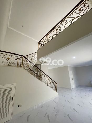 For Sale! Premium House LT 200m2 Desain Elegan di Kota Wisata For Sale! Premium House LT 200m2 Desain Elegan di Kota Wisata