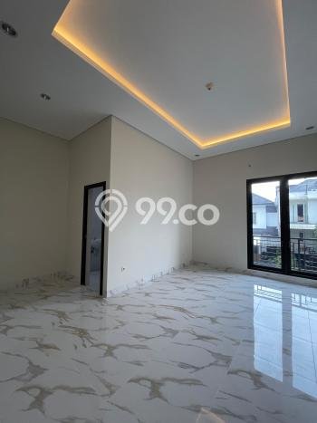 Ready to Use! Luxury House LT 200m2 Desain Elegan di Kota Wisata Ready to Use! Luxury House LT 200m2 Desain Elegan di Kota Wisata