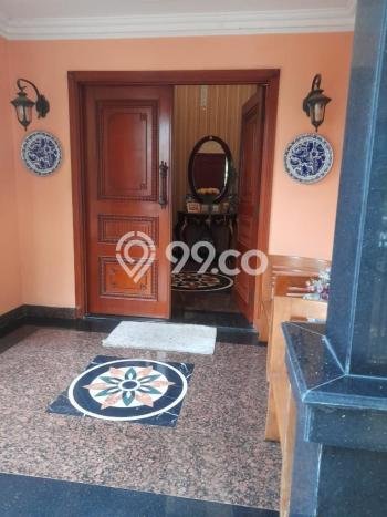 Rumah Mewah LB 600m2 Siap Huni Desain Elegan di Raffles Hills, Jakarta Timur Rumah Mewah LB 600m2 Siap Huni Desain Elegan di Raffles Hills, Jakarta Timur