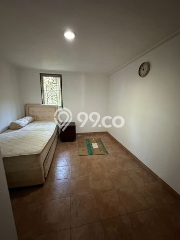 Lokasi terbaik! Rumah siap pakai disewakan di Kelapa Gading LB 370m2 Lokasi terbaik! Rumah siap pakai disewakan di Kelapa Gading LB 370m2