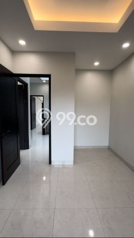 Rumah Luas Asri 4 KT Siap Pakai di Meruya Jakarta Barat Rumah Luas Asri 4 KT Siap Pakai di Meruya Jakarta Barat