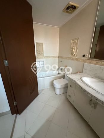 Lokasi terbaik! Rumah siap pakai disewakan di Kelapa Gading LB 370m2 Lokasi terbaik! Rumah siap pakai disewakan di Kelapa Gading LB 370m2