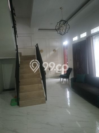 Rumah Elit Modern Tanpa Renovasi di Jatiwaringin Bekasi Rumah Elit Modern Tanpa Renovasi di Jatiwaringin Bekasi