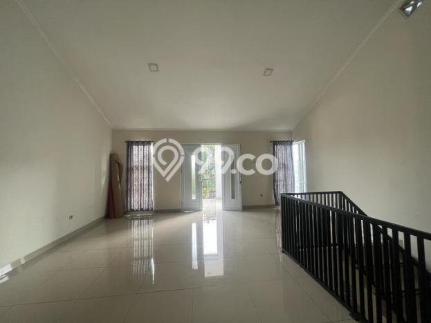 Rumah Elit LB 175m2 Siap Huni Desain Elegan di Jatiwaringin, Jakarta Timur Rumah Elit LB 175m2 Siap Huni Desain Elegan di Jatiwaringin, Jakarta Timur